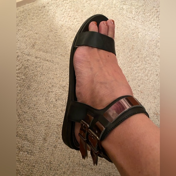 Size 10 Kenneth Cole gladiator Sandal - Picture 5 of 5